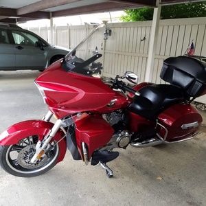 Meet your Posher, Joshua